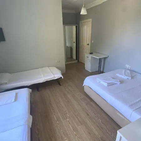 Gulerbutik Hostel *